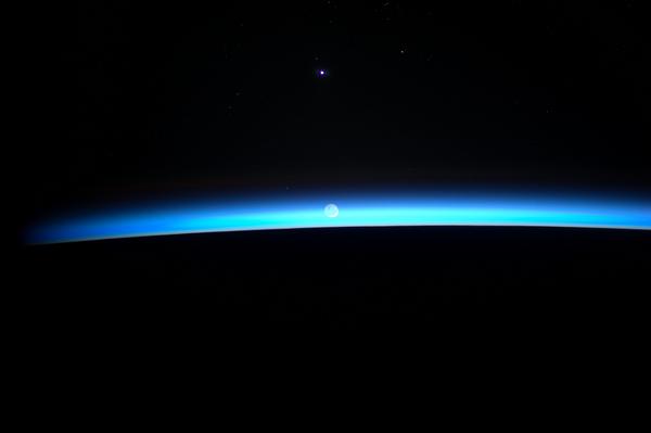 File:Earth's atmospheric edge.jpg