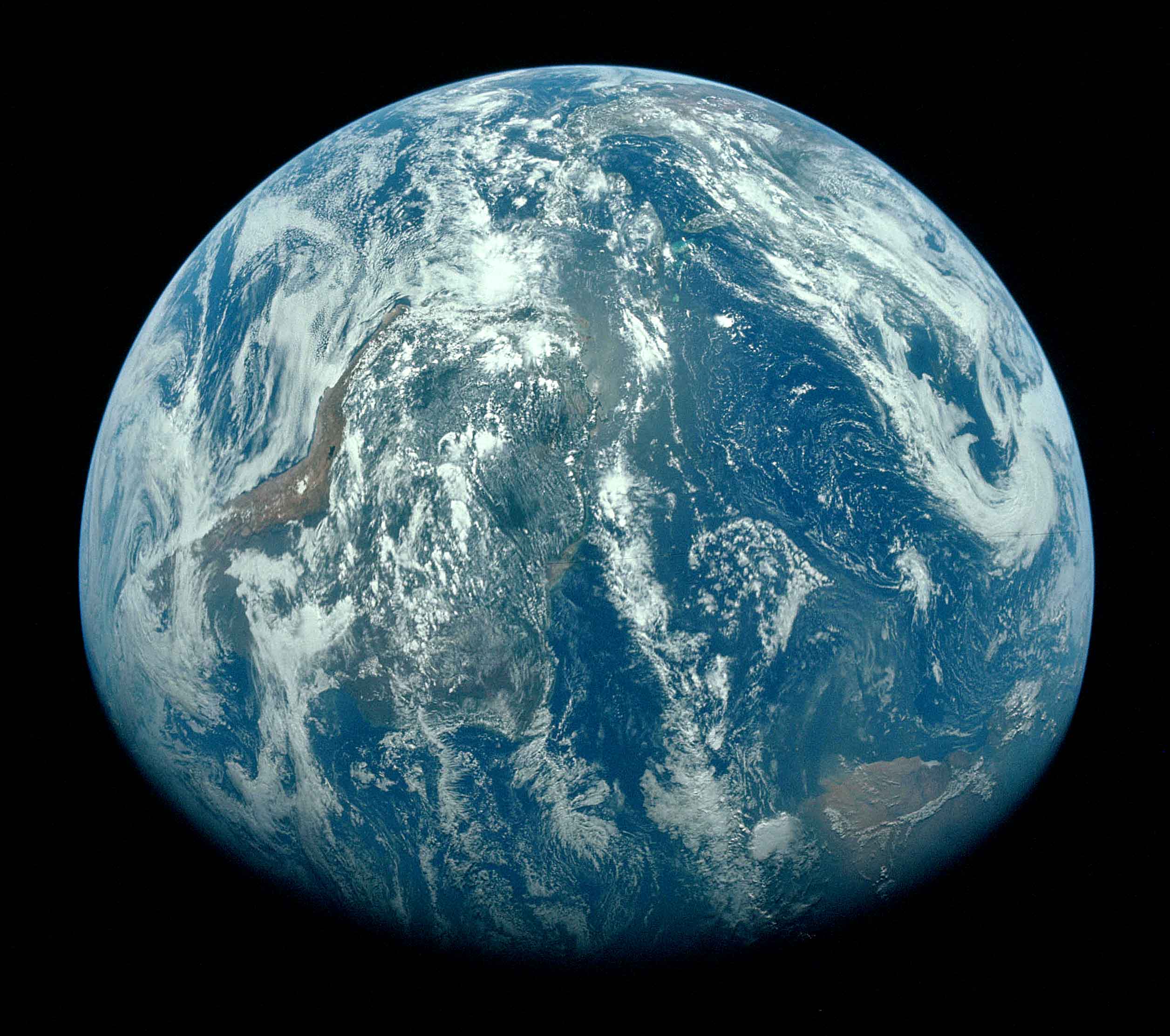 Earth Overview Effect.jpg