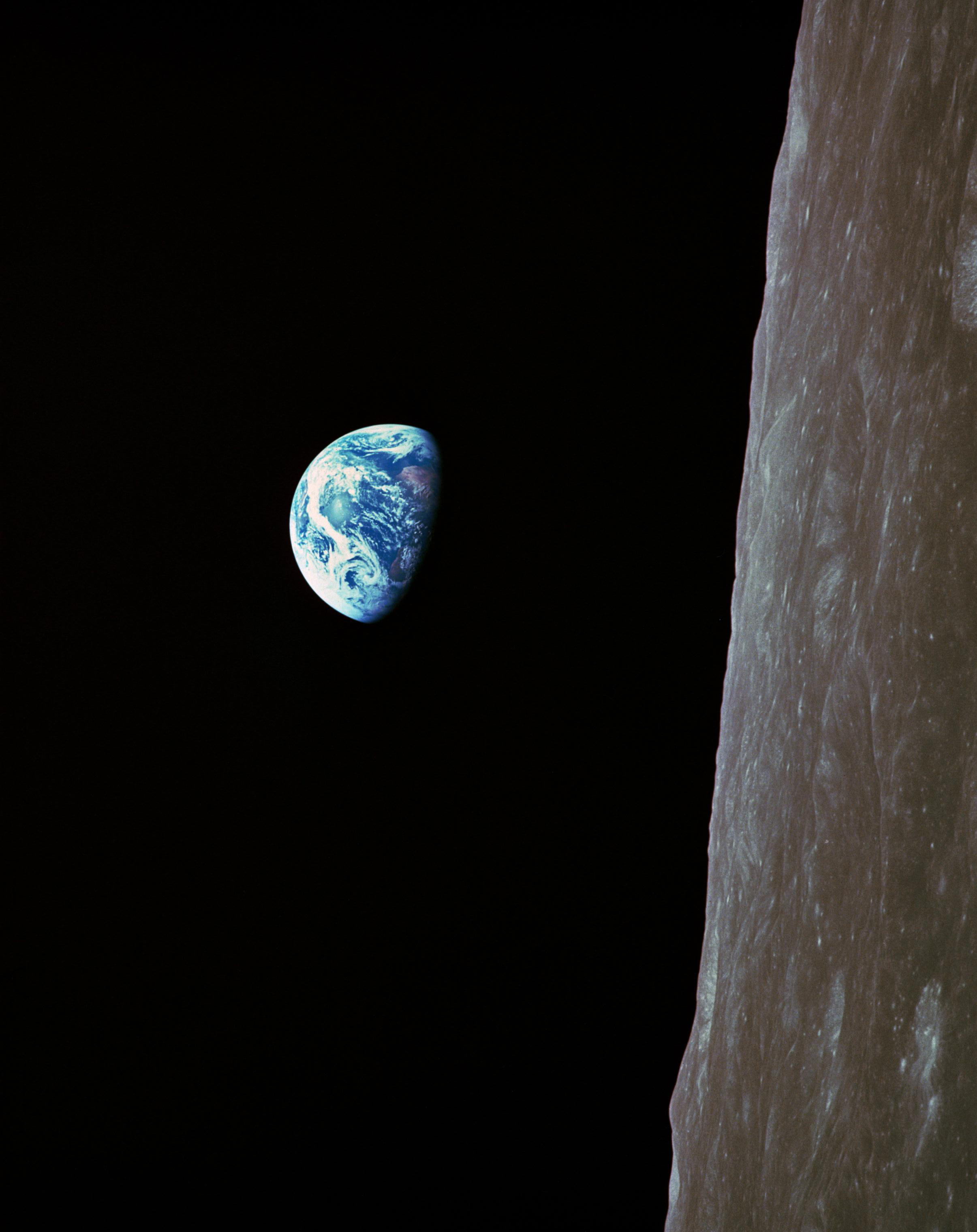 Earthrise EL-2001-00365h NASA Apollo 8 1968.jpg