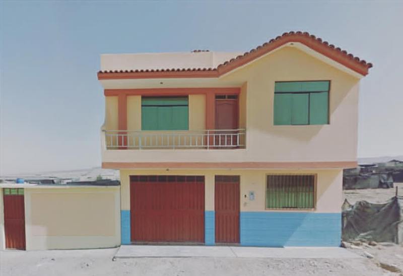 File:House in Tacna Peru.jpg
