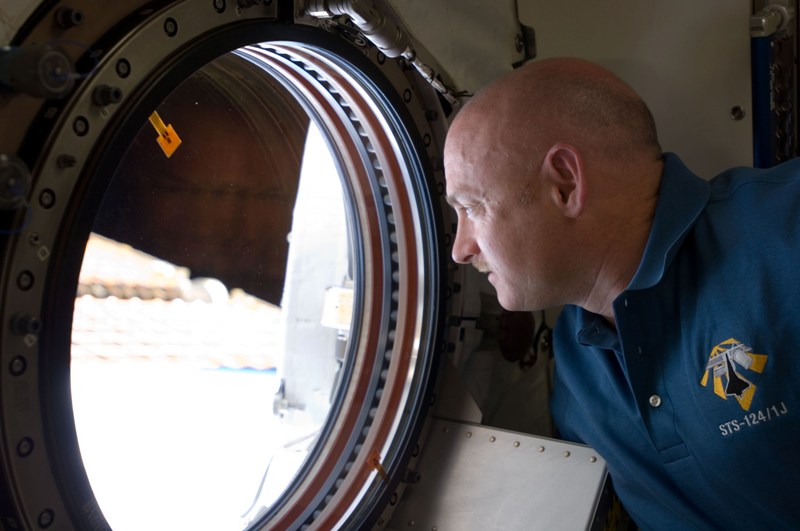 Mark Kelly in space.jpg