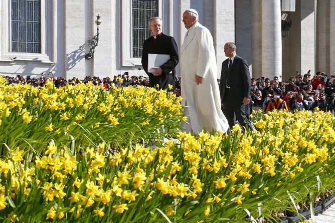 Pope, protecting nature is a moral issue April 2015.jpg