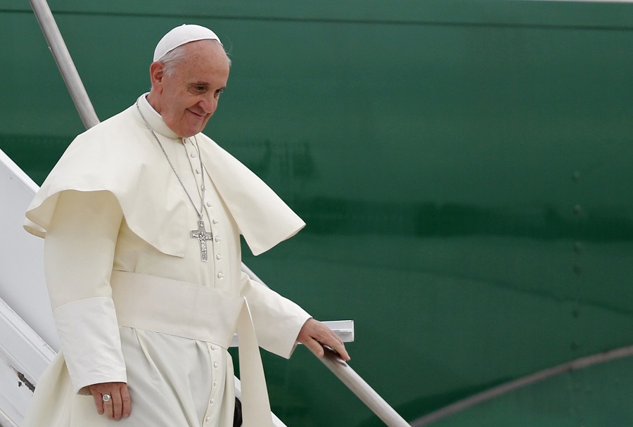 Pope-Francis green-Photo Jorge Saenz.jpg