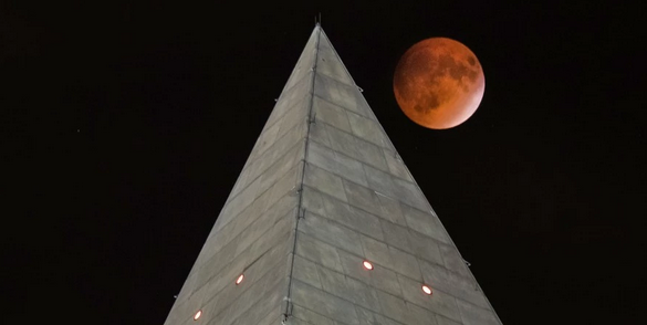 File:Supermoon over Washington Monument photo by J.David Ake.png