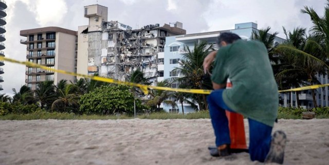 File:Surfside, Florida condominium collapse.jpg