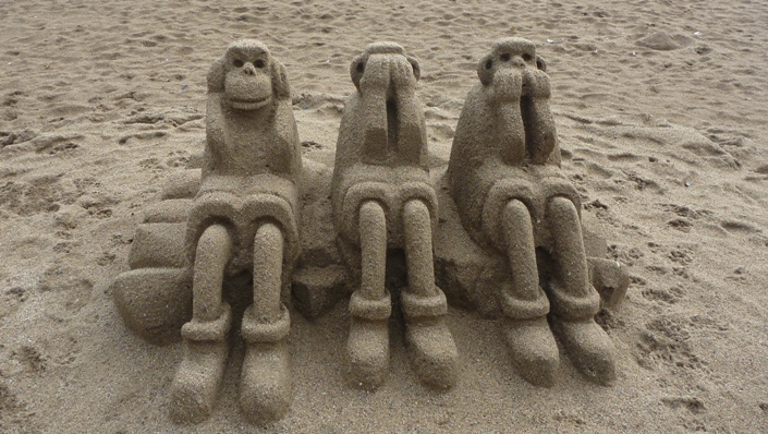 Three UnWise Monkeys on the beach via wiki.jpg