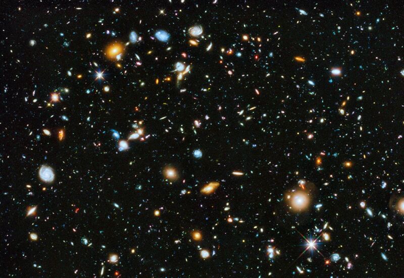 File:Hubble ultra wide field 2014 1000c.jpg