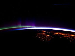 ISS sunrise from space.jpg