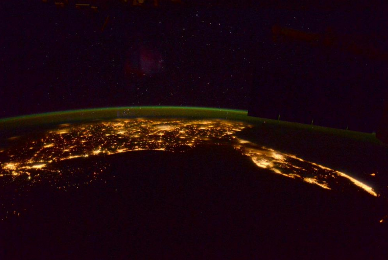 File:NewOrleans to Florida w NorthernLights courtesy of AstroTerry May24,2015.png