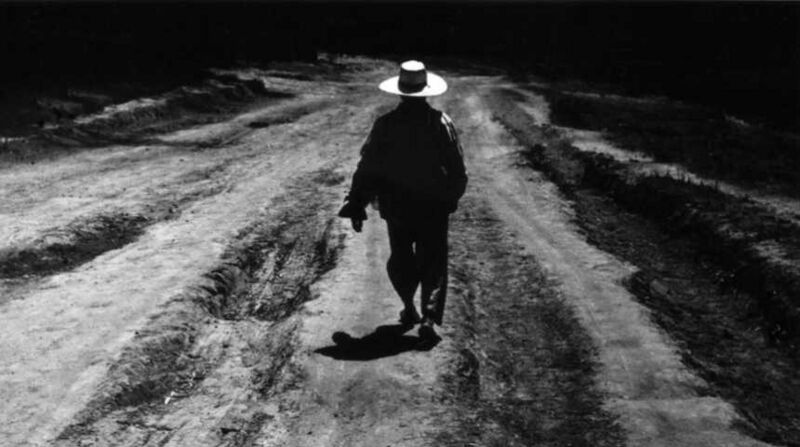 File:On the Road Caminante by Enrique Bostelmann 1957 photo SJS collection.jpg